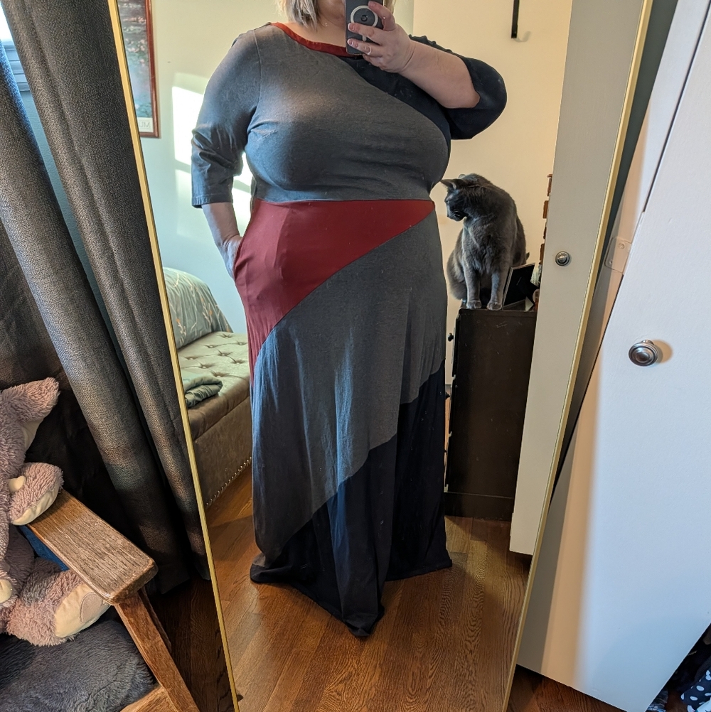 Elegant Colorblock Maxi Dress